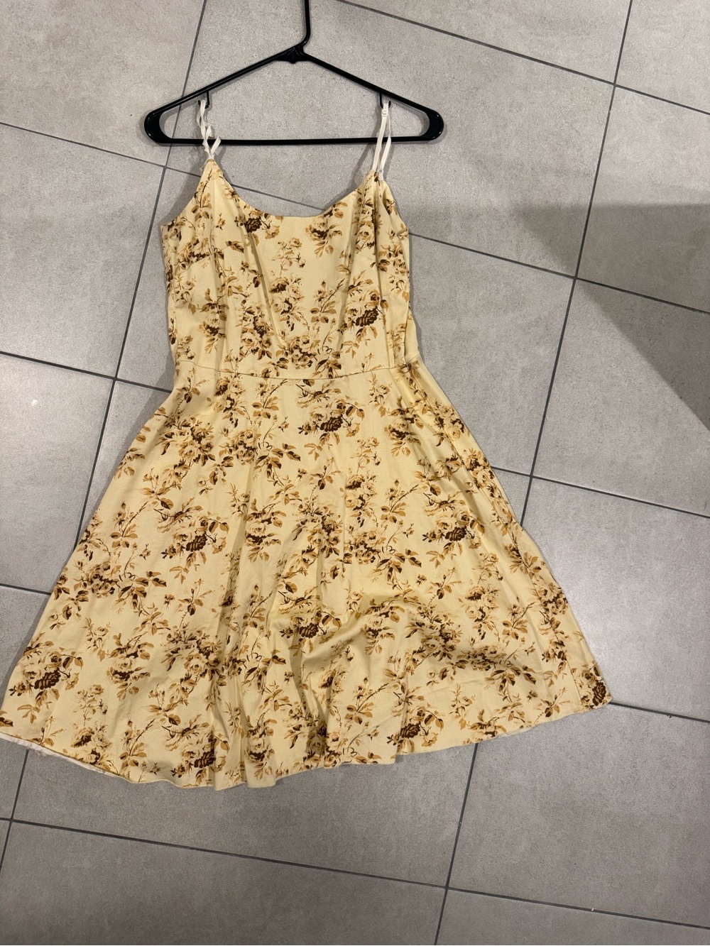 Floral Spaghetti-Strap Sundress in Pale Yellow